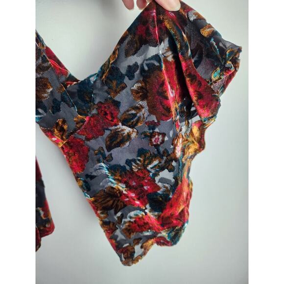 Karen Kane sheer velvet burnout blouse sz M bell sleeve witchy goth fairy - Picture 2 of 7